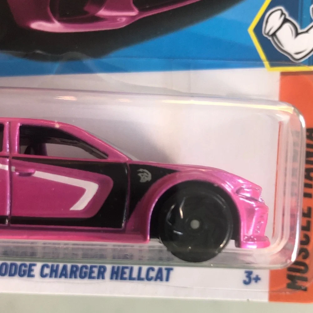Mattel Hot Wheels Pink Dodge Charger Hellcat